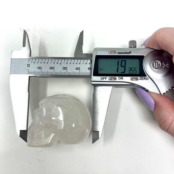 Clear Quartz Skull Carving Natural Stone Healing Crystal Rock NEW - Picture 9 of 10